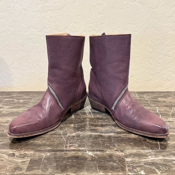 John Fluevog Ruth Skin Spiral Zip Leather Boots - Picture 8 of 13